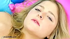 i show my sexy blonde body to everyone