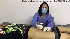 Catalina Cruz - Hot Yoga Babe Stretches And Oils Up