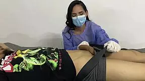 Catalina Cruz - Hot Yoga Babe Stretches And Oils Up