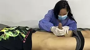 Catalina Cruz - Hot Yoga Babe Stretches And Oils Up