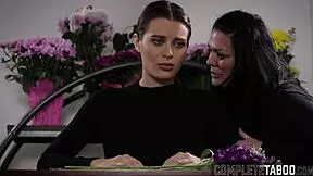 i am a fetish brunette getting my face and mouth spermed