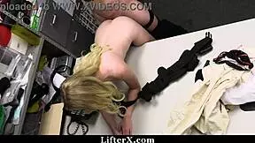 teen agrees to be pounded by the perverted mall officer - lifterx