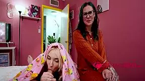 teen step sisters likes risky sex and i am no pussy either