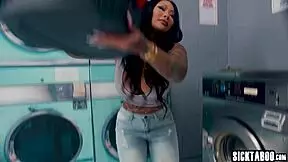 Big Cock Shemale Eva Maxim Fucks Teen Hailey Rose