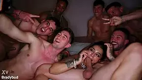 Yasmina Khan Celebrates Birthday With Friends