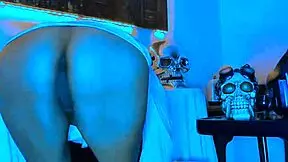 the wonderful blue says, watch me masturbate with my big dildo live