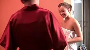 A hot masseuse seduces a virgin girl during a massage