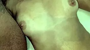 A Novinha Agatha Ferrari Deixou Botar No Cu Nessa Putaria Com Os Dois Amigos Cariocas