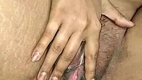 Desi Hot Alisha Bhabhi Closeup Pussy