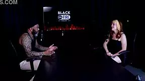 Teve uma crise e voltou pro clt tem que humilhar pau pequeno e quem ela mama senta ou passa - middy watch on sheer red