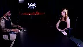 Teve uma crise e voltou pro clt tem que humilhar pau pequeno e quem ela mama senta ou passa - middy watch on sheer red