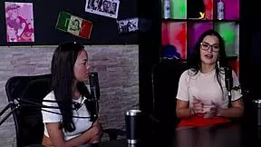 Pri Melancia cums easily in intense threesome and first DP experience.