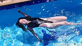 Underwater Jessica Bunny Swimming Pool