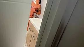 Experimenting with my step sis in the shower ~ perfect stroke md