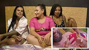 React Ao Filme Bobeou Dançou - Sant Assiste Seu Primeiro Porno Com Ariella Ferraz E Amanda Borges Fazendo Anal