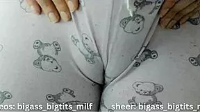 Girl displays cameltoe in her pajama bottoms