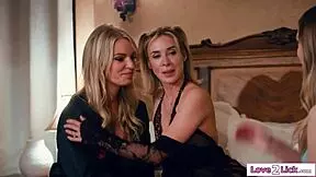 innocent stepdaughter taught to lick pussy by stepmoms, ahh so good