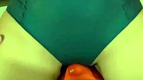 Frotando Mi Polla Sobre El Coño Apretado De Mi Hermanastra Virgen – No Pude Evitar Venirme