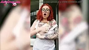 sexy babe washing windows in wet t-shirt lol 😏