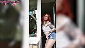 sexy babe washing windows in wet t-shirt lol 😏