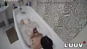 i luv vilika films her real late-night bath routine for her reality show