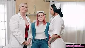 Shemale Ts Foxxy Enjoyed Triple Blowjob By Horny Patient Jean Hollywood In Group Fucking Scene?