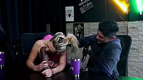 loi safada shows off blowjob skills and gets pussy licked after bus confession