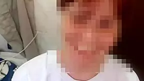 Ruivinha Sees Cousin Masturbating in Bath and Helps