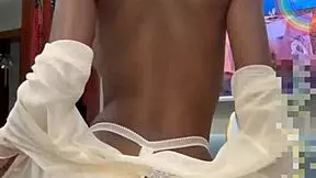 morenita gostosa se destrosa el culo con un dildo gigante