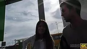 Tricky guy fucks hot chick for cash