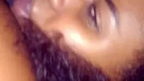 parei a moto no beco e meti leite na buceta dela ali mesmo filha da puta gostosa