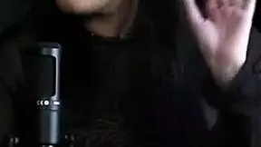 a gostosa da pri melancia sensualizando seus enormes peitos e mostrando sua bunda no preliminares podcast com bia hot watch on sheer red