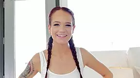 Daisy Love's No-Hands Blowjob Performance