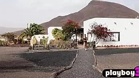 Perfect Ass Black Teen 18+ Agatha Posed Outdoor And Showed Her Rounded Booty