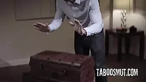 Kenzie Reeves and Carmen Caliente take a pussy detour 🚗