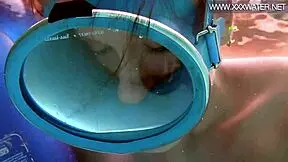 Minnie Manga's Underwater Dildo Blowjob: Teasing Or Tempting?