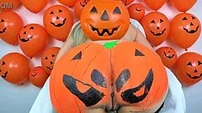 doces ou rola dura loira fode com negro dotado em noite de halloween