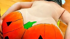 doces ou rola dura loira fode com negro dotado em noite de halloween