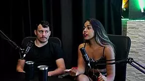 She thought it was a whoring collab, had a story with a singer, gave advice on fetishes - couple Kaliente on Sheer Red 😏