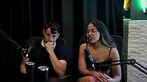 She thought it was a whoring collab, had a story with a singer, gave advice on fetishes - couple Kaliente on Sheer Red 😏