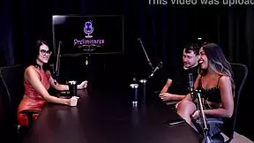 She thought it was a whoring collab, had a story with a singer, gave advice on fetishes - couple Kaliente on Sheer Red 😏