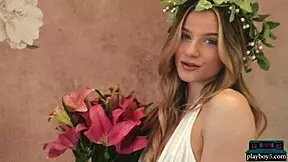 Petite blonde playboy model roxy shaw shows all and looks amazing 😍