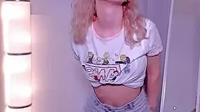 Blonde teen dances seductively on webcam for viewers