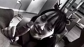 Amberzinha Gives Christmas Blowjob on Sex Machine with Facial Cumshot