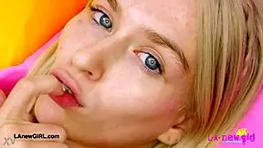 pretty teen blonde showin her sexy body off damn!!