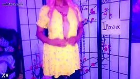 sexy ebony teen shows off her big tits and curvy body