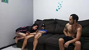 Meu marido perdeu aposta e agora amigo fode minha boca na frente dele