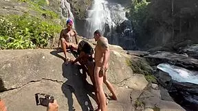 bastidores! pretinha slut takes skinny anal in amateur red video