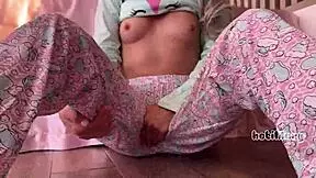 i skinny teen finger my small tits pussy til squirting orgasm creampie