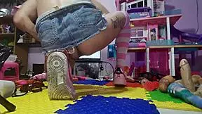 skinny big ass shemale slips tanguita over her tight anal plug then spreads wide